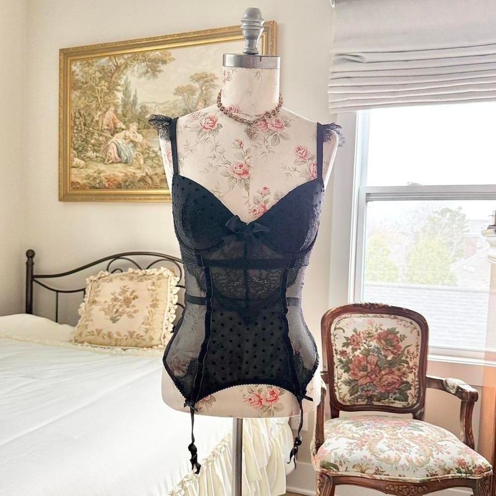 Y2K black lace corset top‎ Victoria's Secret size 36C